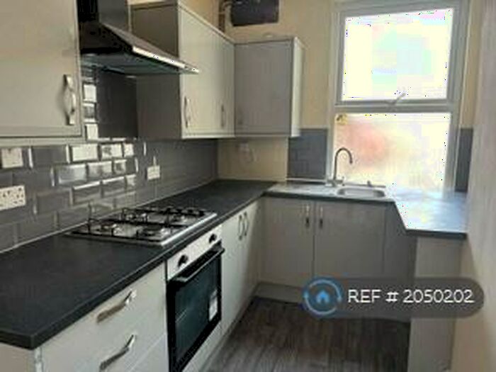 2 Bedroom Maisonette To Rent In Above Talbot Road, Blackpool, FY1
