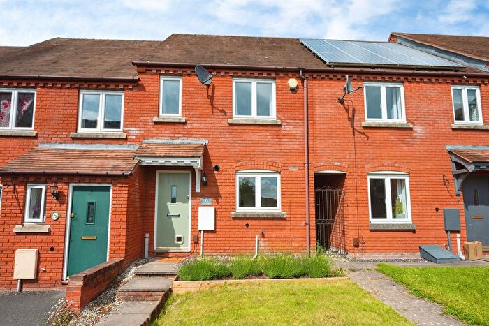 2 Bedroom Terraced House For Sale In Newark Green, Worcester, WR4