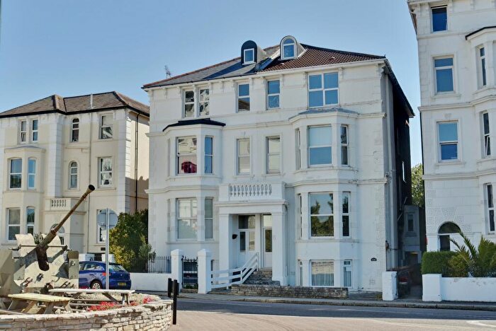 2 Bedroom Apartment For Sale In Lennox Road South - Southsea, PO5