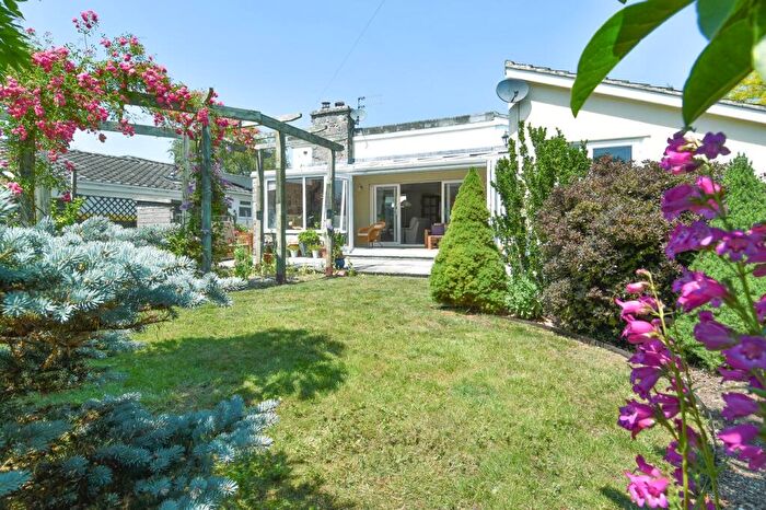 2 Bedroom Bungalow For Sale In Birch Close, Wedmore, BS28