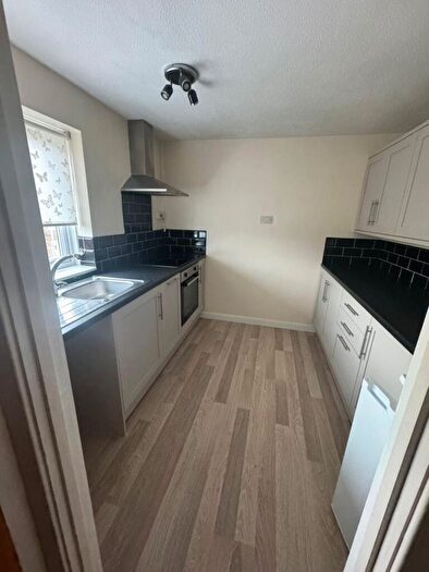 Terraced House To Rent In Heather Walk, Rotherham, S63