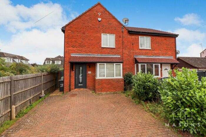 3 Bedroom Semi-Detached House To Rent In The Baulk, Sandy, Bedfordshire, SG19