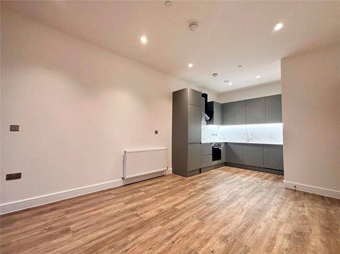 1 Bedroom Flat To Rent In Roop House, Fleet, Hampshire, GU51