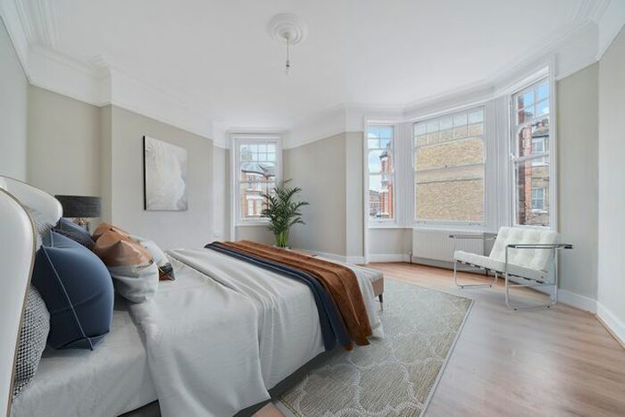 2 Bedroom Flat To Rent In Elmhurst Street, Clapham North, SW4