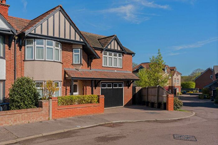 5 Bedroom Semi-Detached House For Sale In Laburnum Road, Coopersale, CM16