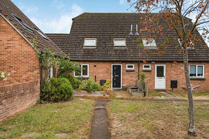 3 Bedroom Semi-Detached House For Sale In Mattock Way, Abingdon, OX14