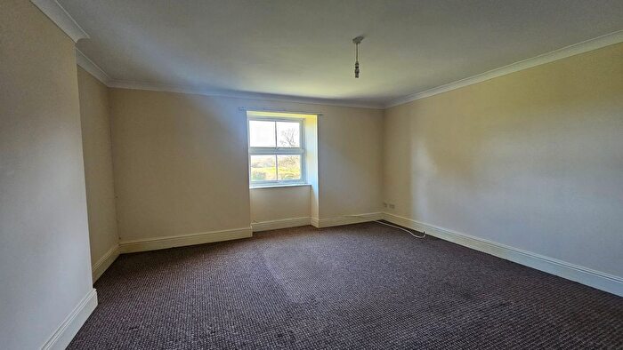 3 Bedroom Flat To Rent In Blackawton, Totnes, TQ9