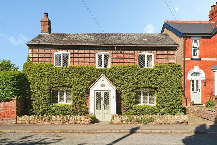 3 Bedroom Cottage For Sale In High Street, Evesham, Worcestershire, WR11
