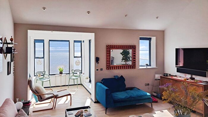 3 Bedroom Detached House For Sale In Southcliff, Walton On The Naze, CO14