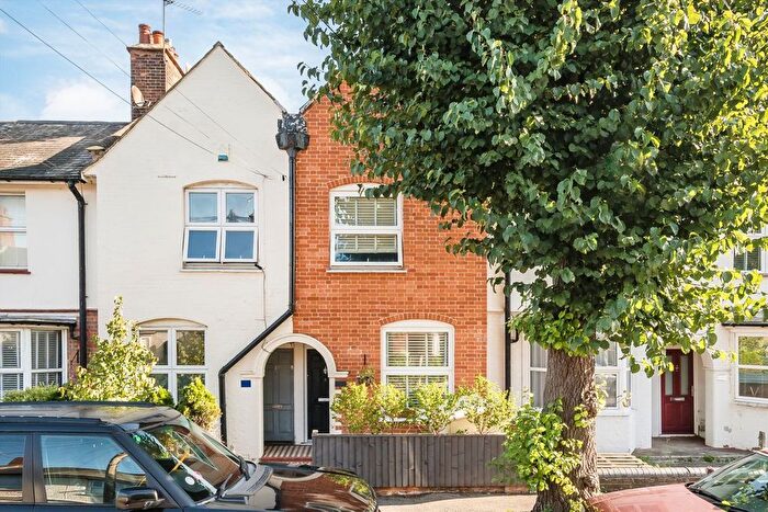 3 Bedroom Terraced House For Sale In Derinton Road, Tooting, SW17