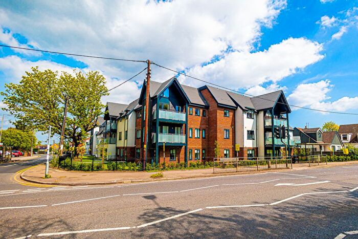 2 Bedroom Flat To Rent In Kenneth Road, Benfleet, SS7