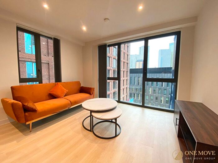 2 Bedroom Flat To Rent In Waterhouse Gardens, Manchester, M3