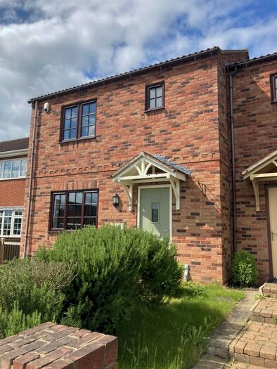 3 Bedroom Semi-Detached House To Rent In The Rotunda, Beckingham, DN10