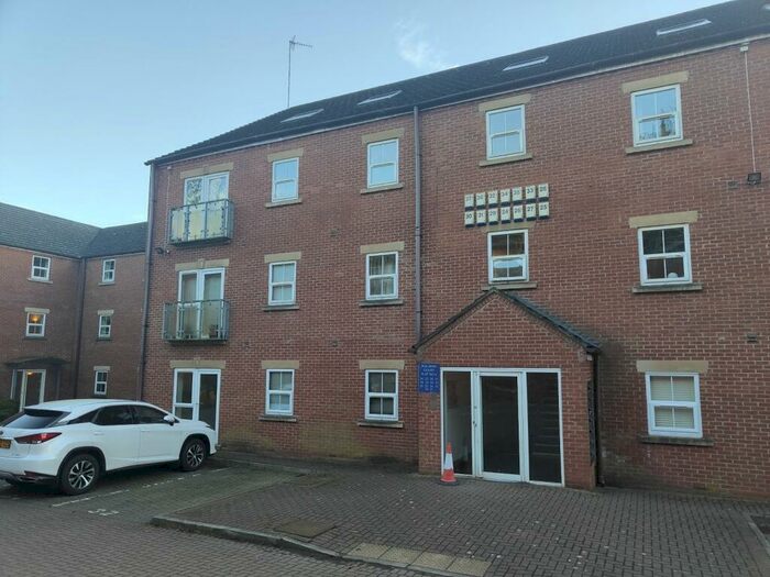 2 Bedroom Flat To Rent In Pullman Court, Morley, Leeds, West Yorkshire, Uk, LS27
