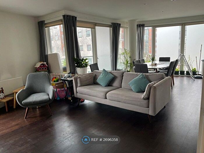 2 Bedroom Flat To Rent In Pump House Crescent, Brentford, TW8