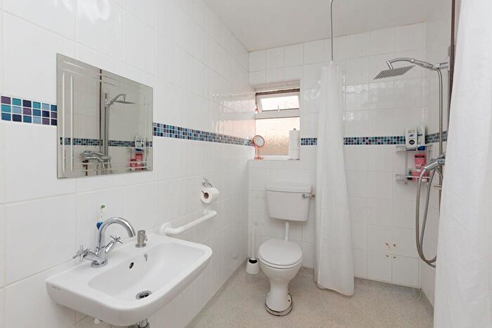 2 Bedroom Detached Bungalow For Sale In Tyson Avenue, Margate, CT9