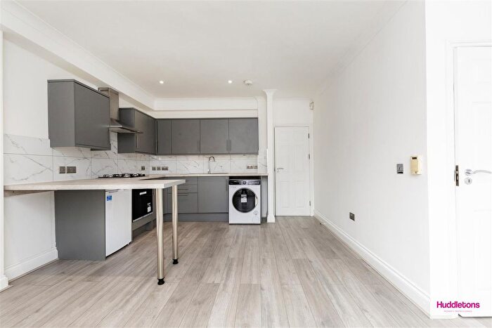 1 Bedroom Flat To Rent In Hercules Street, London, N7