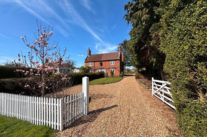 3 Bedroom Semi-Detached House For Sale In Upper Froyle, Alton, Hampshire, GU34