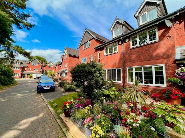 4 Bedroom Property To Rent In Abbey Court, Poynton, Stockport, SK12