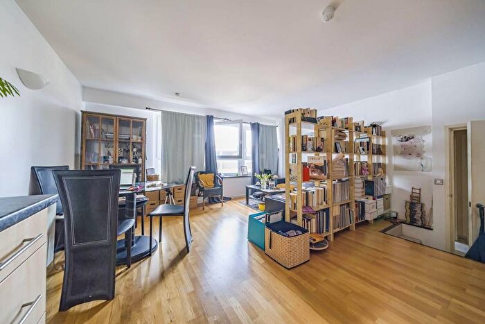 1 Bedroom Flat For Sale In Calderwood Street, London, SE18