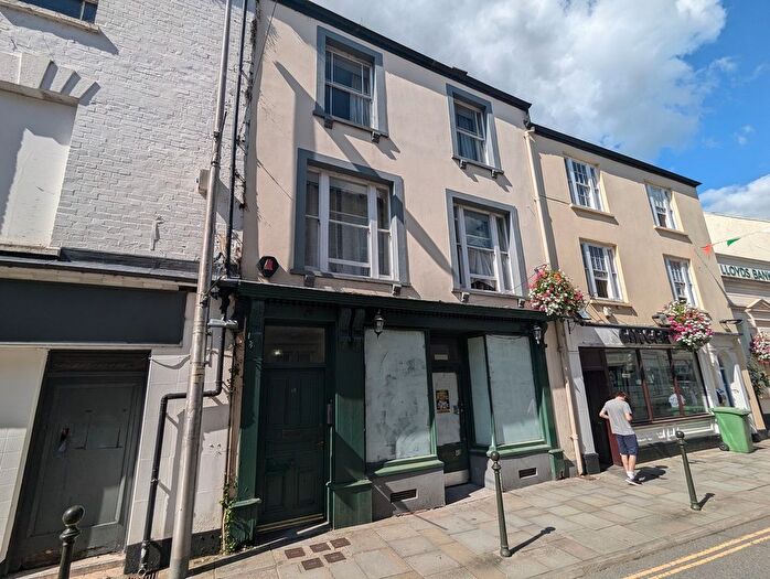 1 Bedroom Flat To Rent In King Street, Carmarthen, Carmarthenshire., SA31