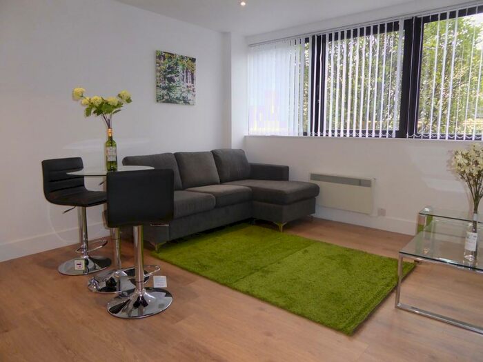1 Bedroom Apartment To Rent In Hanover House, Kings Road, Reading, RG1