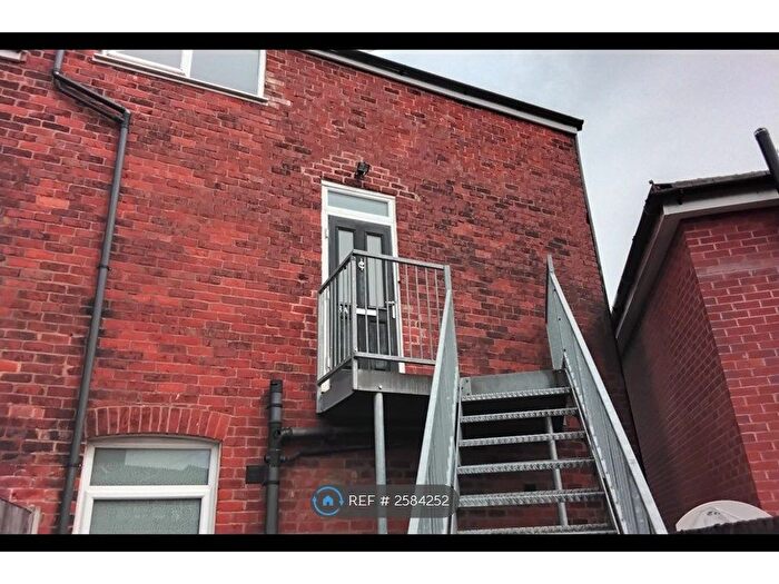 2 Bedroom Flat To Rent In Hewitt Street, Leyland, PR25