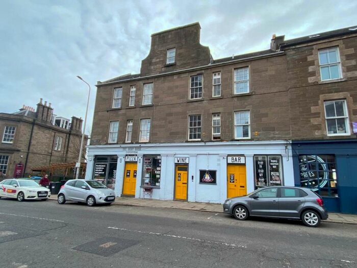 3 Bedroom Flat To Rent In / Perth Road, DD1