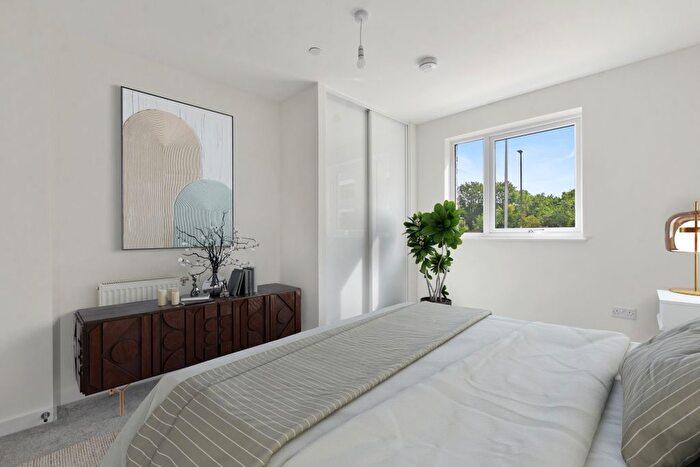 2 Bedroom Flat For Sale In Albert Road, Barnet, EN4