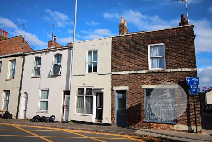 2 Bedroom Terraced House For Sale In Railway Road, King's Lynn, Norfolk, PE30