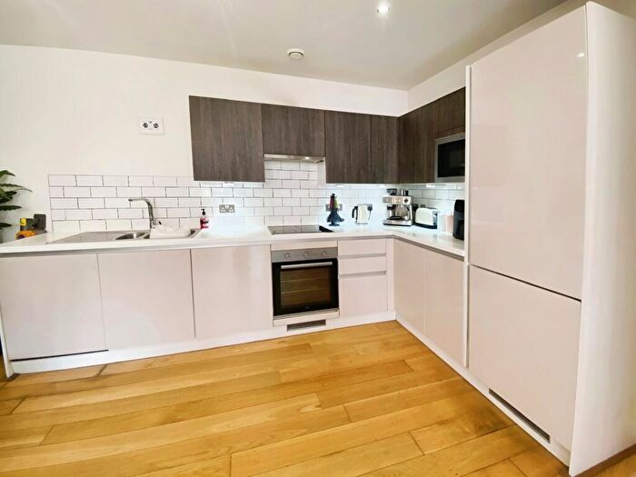 1 Bedroom Flat To Rent In Vimto Gardens, Chapel Street, Salford, M3