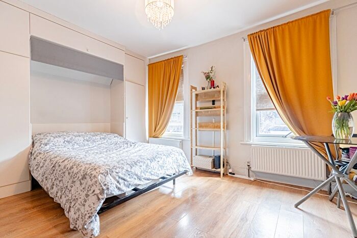 Studio To Rent In Asplins Road, London, N17