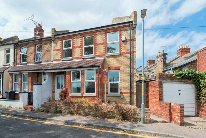2 Bedroom End Of Terrace House To Rent In Church Road, Ramsgate, CT11