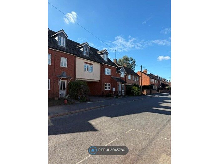 4 Bedroom Terraced House To Rent In Station Road, Oakham, LE15