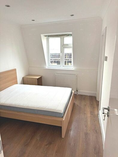 1 Bedroom Flat To Rent In The Broadway, Southall, UB1