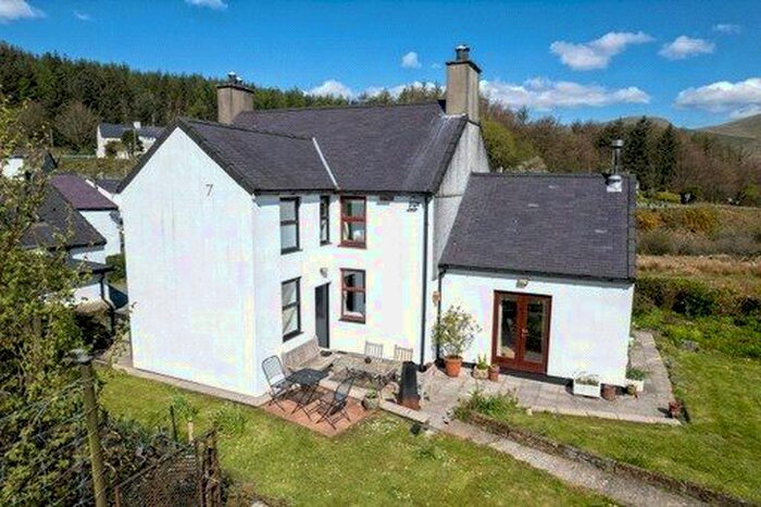 4 Bedroom Detached House For Sale In Rhyd Ddu, Caernarfon, Gwynedd, LL54