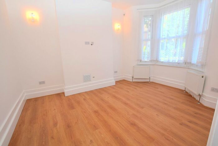 4 Bedroom Terraced House To Rent In Clarence Road, Manor Park, E12