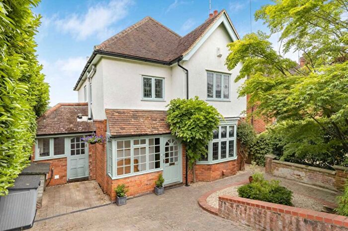 4 Bedroom Detached House For Sale In Vicarage Road, Henley-on-Thames, RG9