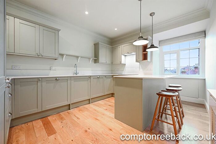 3 Bedroom Flat To Rent In Compayne Gardens, West Hampstead, NW6