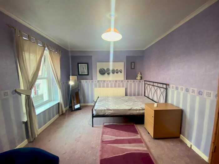 3 Bedroom Terraced House To Rent In Western Street, Swansea, SA1