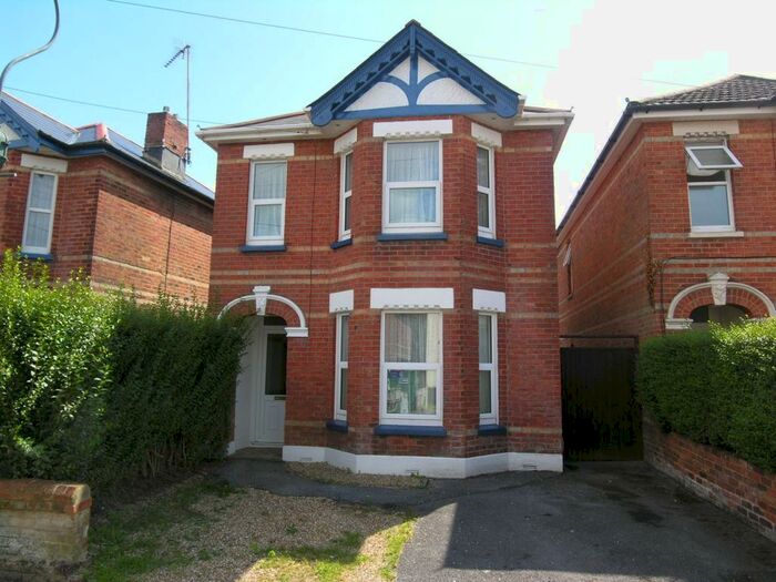 4 Bedroom House To Rent In Bedroom Detached House In Winton, BH9