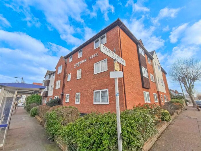 2 Bedroom Flat To Rent In London Road, Leigh-On-Sea, SS9