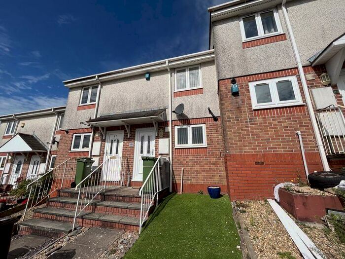 2 Bedroom House To Rent In Coombe Way - Two Double Bedroom Home In A Great Location, PL5