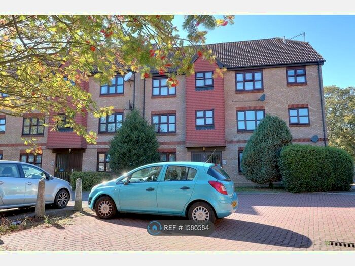 2 Bedroom Flat To Rent In Plaistow, London, E13
