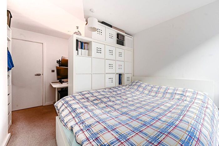 1 Bedroom Flat For Sale In Parkside Avenue, Greenwich, London, SE10
