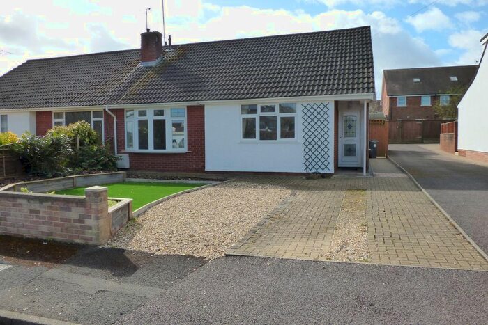 3 Bedroom Semi-Detached Bungalow To Rent In Marsh Close, Winterbourne, Bristol, BS36