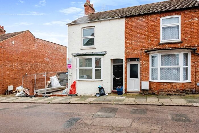 3 Bedroom Terraced House To Rent In Newington Road, Northampton, Northamptonshire, NN2
