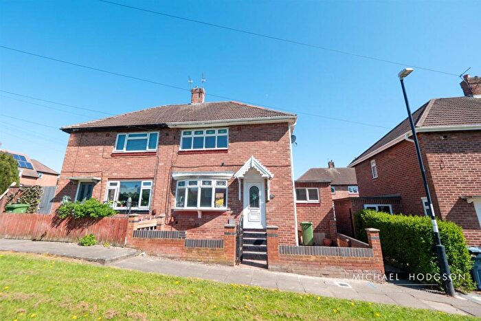 2 Bedroom Semi Detached House To Rent In Cotswold Road, Hylton Castle, Sunderland, SR5