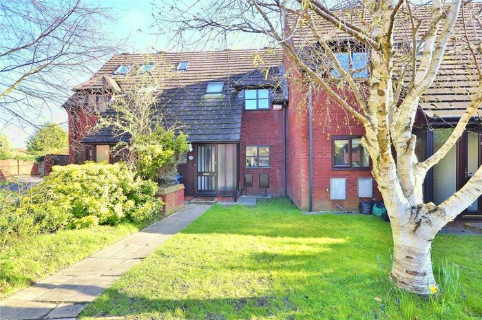 3 Bedroom Terraced House To Rent In Grange Close, Godalming, Surrey, GU7