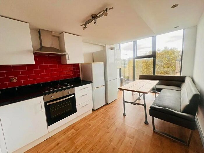 5 Bedroom Flat To Rent In Raven Row, London, E1
